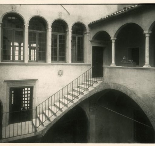 Palazzo Folco in una foto degli anni '50