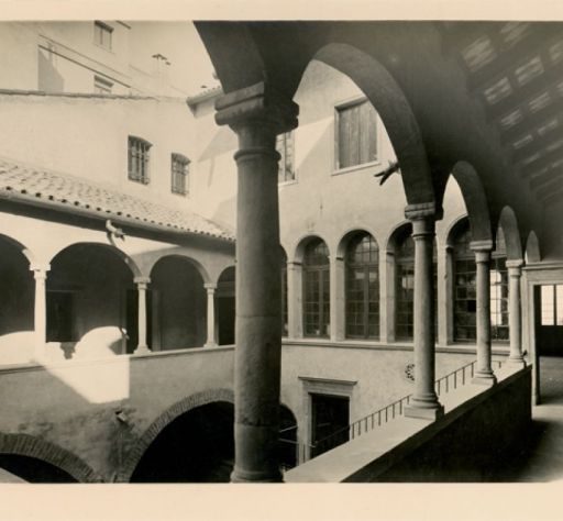 Palazzo Folco in una foto degli anni '50