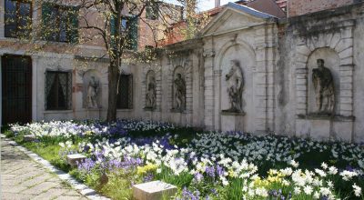 🛑 Martedì 17 ottobre il giardino di Palazzo Soranzo Cappello a Venezia rimane chiuso. A breve la data di un’altra apertura straordinaria nel mese di ottobre