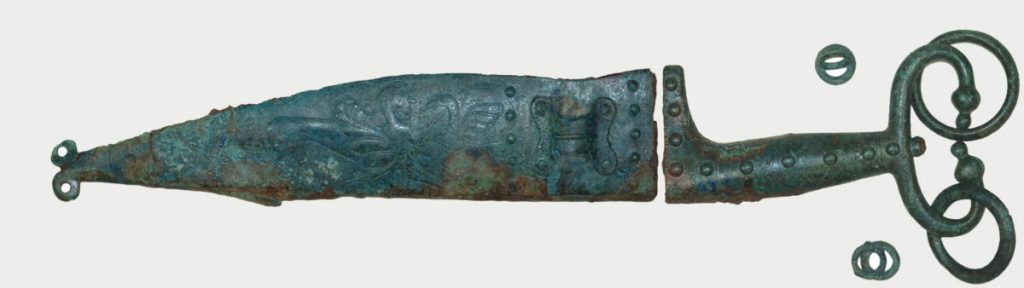 Il restauro del coltello con fodero della Tomba 118 di Montebelluna